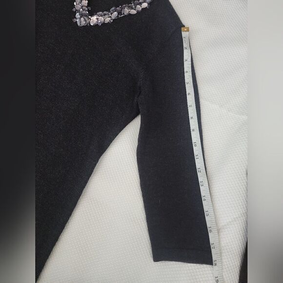 J. McLaughlin Italian Merino Wool sweater  embellish tunic style V neck - Picture 3 of 10